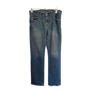 American Eagle Straight Leg Medium Wash Jean - Size 31/32‎